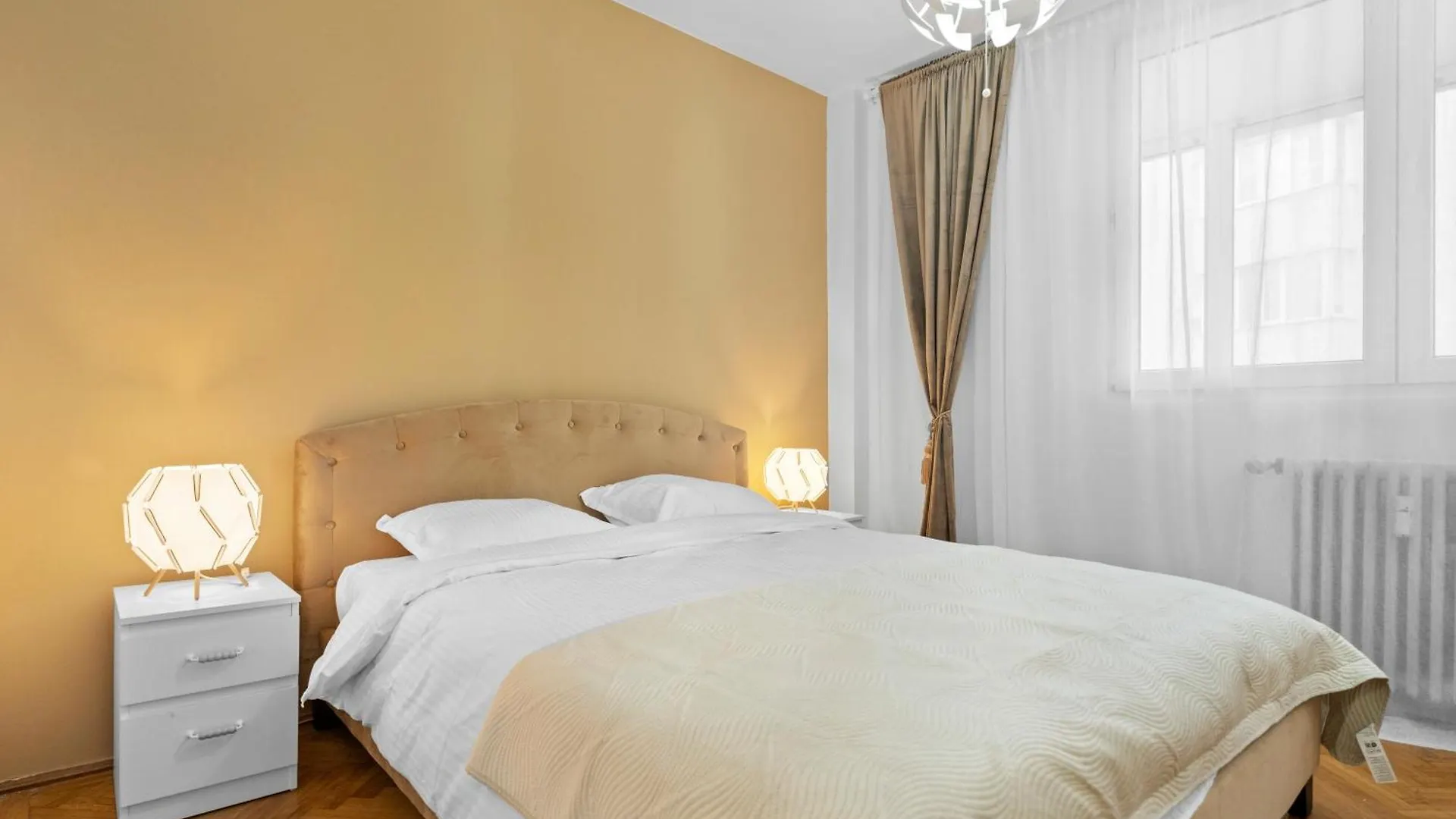 New Luxurious Central Apartment With Park View Bucareste Roménia