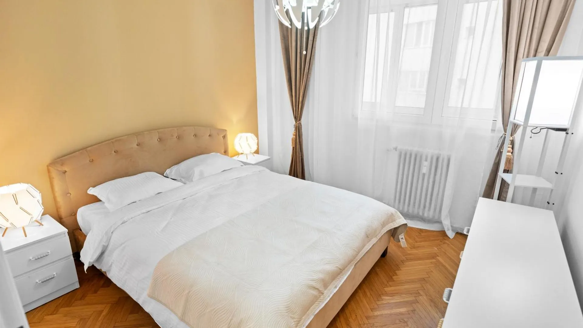 New Luxurious Central Apartment With Park View Bukarest 0*,  Rumænien