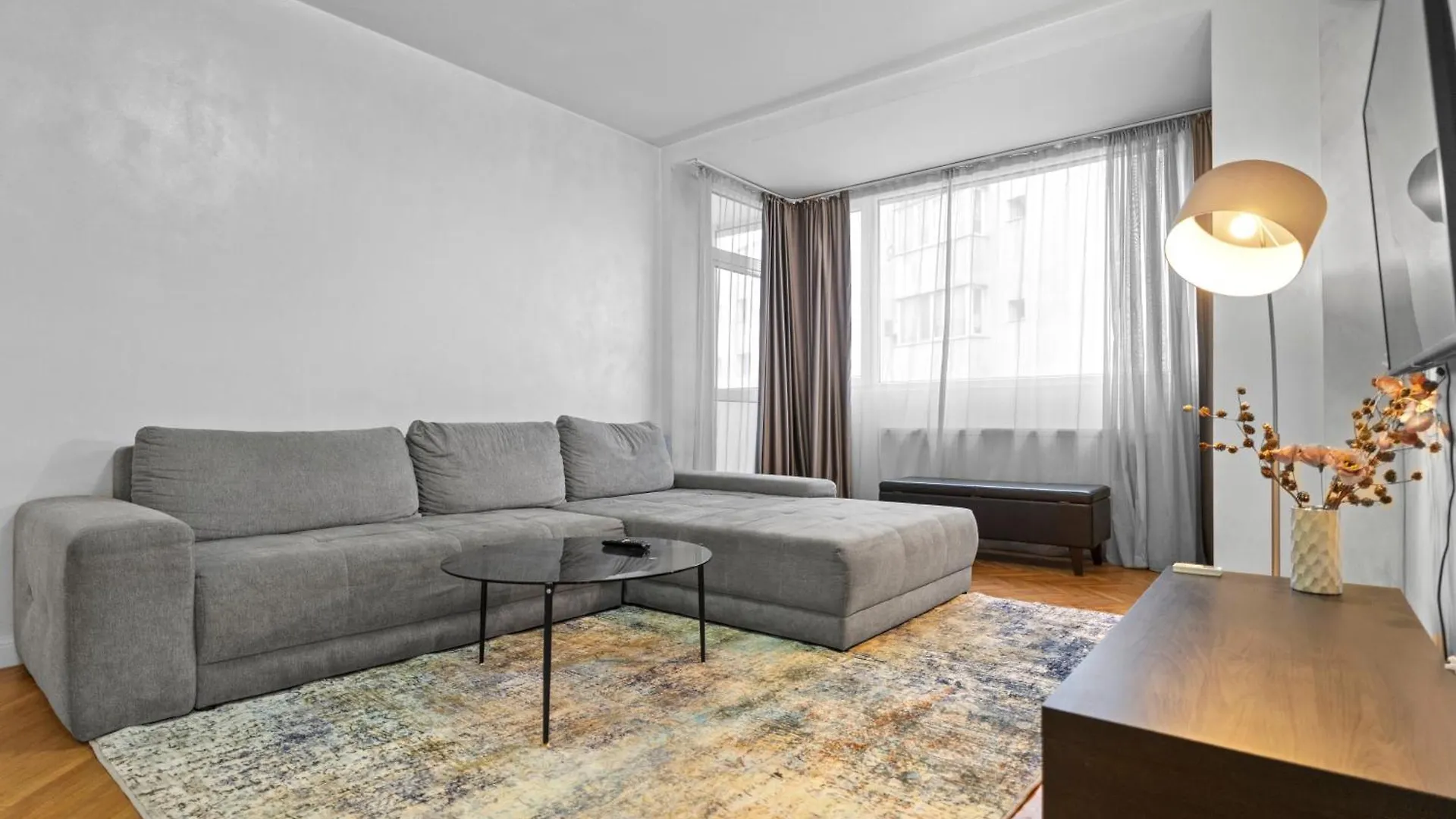 New Luxurious Central Apartment With Park View Bukarest 0*,  Rumænien
