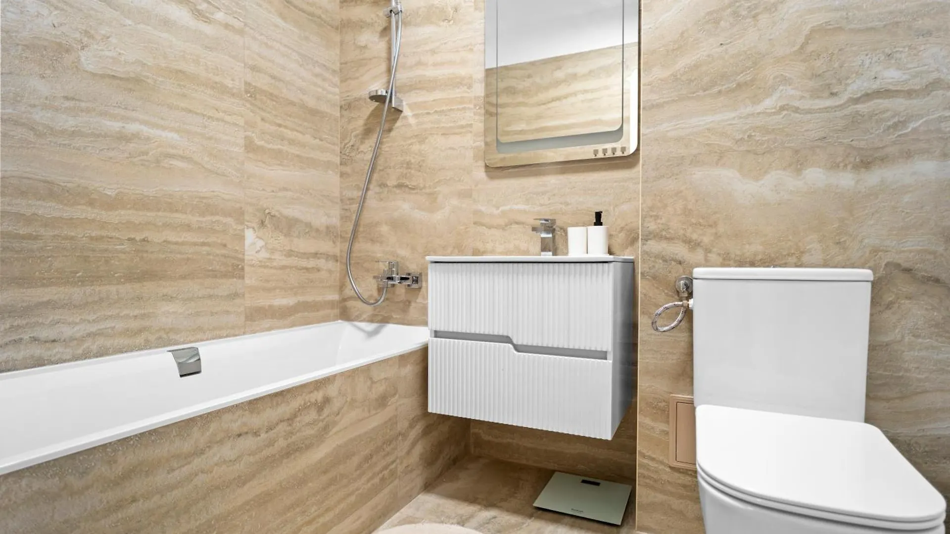 New Luxurious Central Apartment With Park View Bucharest 0*,  Romania